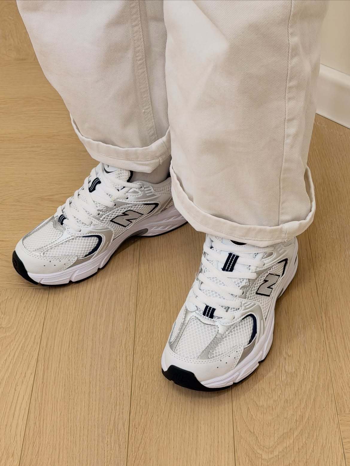 IU同款New Balance MR530银白开箱|千禧复古老爹鞋天花板